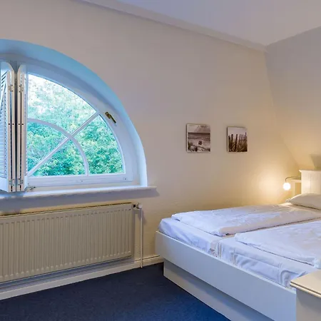 Haus Josias A - Rechts Holiday home Nieblum